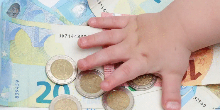 Almanya’da Ailelere Büyük Destek!