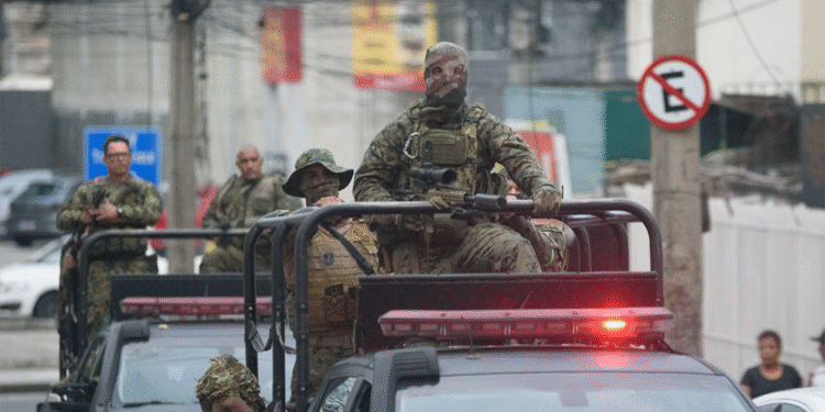 Brezilya’da Uyuşturucu Çetesi Operasyonunda Kanlı Çatışma!