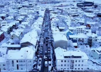 İzlanda Felç Oldu!