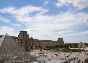 Louvre Soygununda Çember Daralıyor!