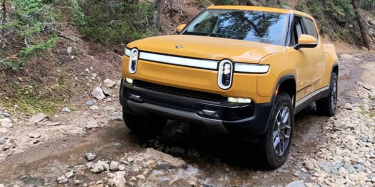 Rivian, satış ve servis bölümlerinden 600 çalışanını işten çıkarıyor!