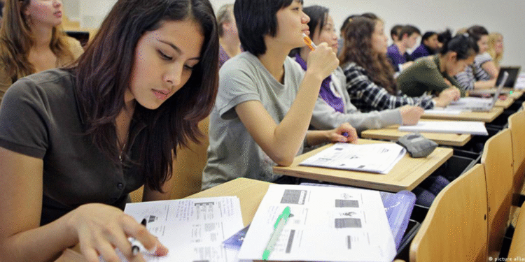 Almanya’da Öğrenci Sayısı Artıyor!