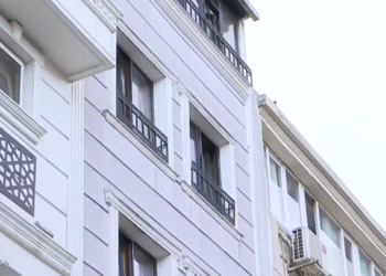 Almanya’dan İstanbul’a Tatile Giden Aile Gıda Zehirlenmesi Şüphesiyle Hastanelik Oldu!