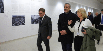 Dışişleri Bakanı Hakan Fidan, Almanya Ziyareti Kapsamında Federal Meclis Binasını Ziyaret Etti!