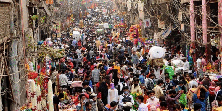 Hindistan’da Tapınakta İzdiham Faciası!