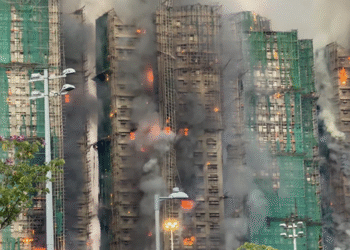 Hong Kong’un Tai Po Bölgesindeki Sitede Yangın Faciası!