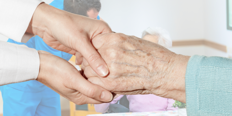 Almanya’daki Türk Toplumunda Huzurevlerine Bakış Değişiyor