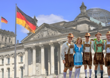 Her 6 Almandan Biri Ülkeyi Terk Etmeyi Düşünüyor